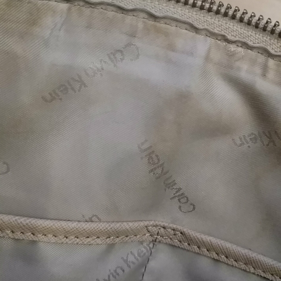 Calvin Klein bag in excellent condition - Picture 6 of 10